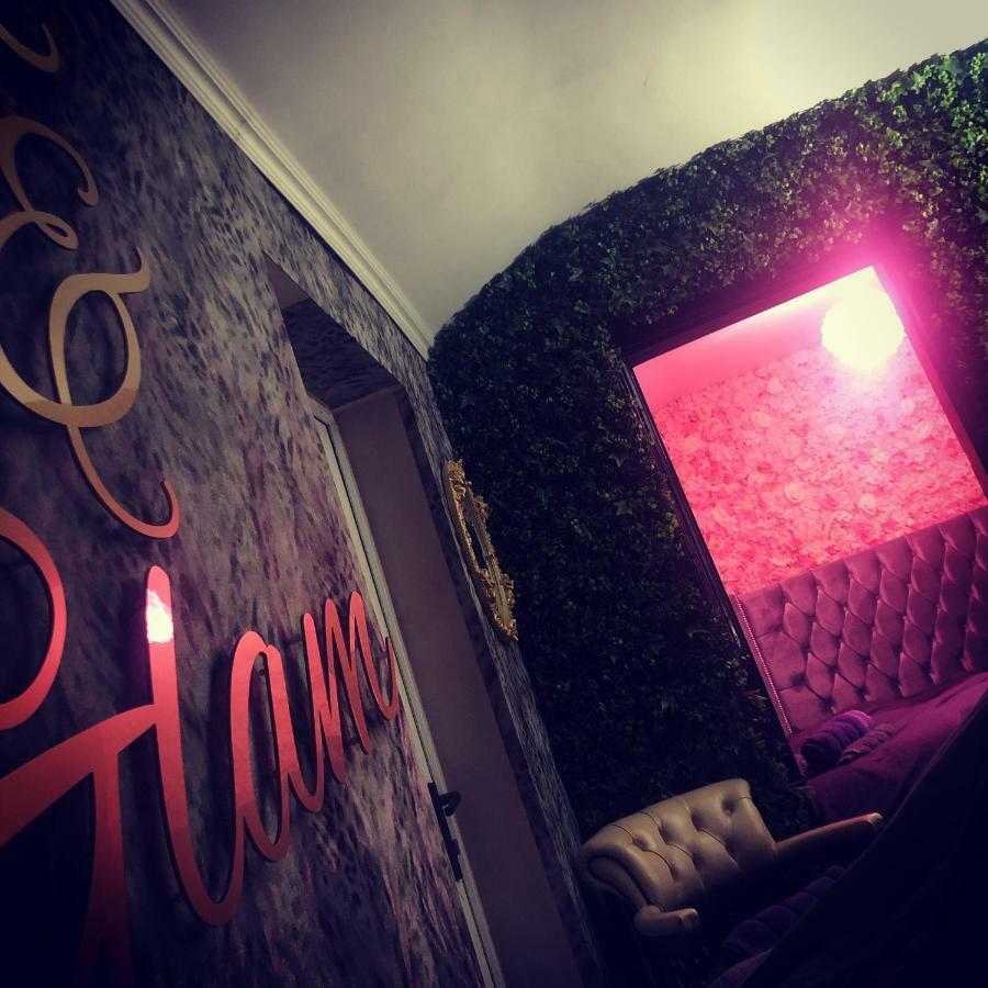Liverpool Party Pad Hotel Exterior photo